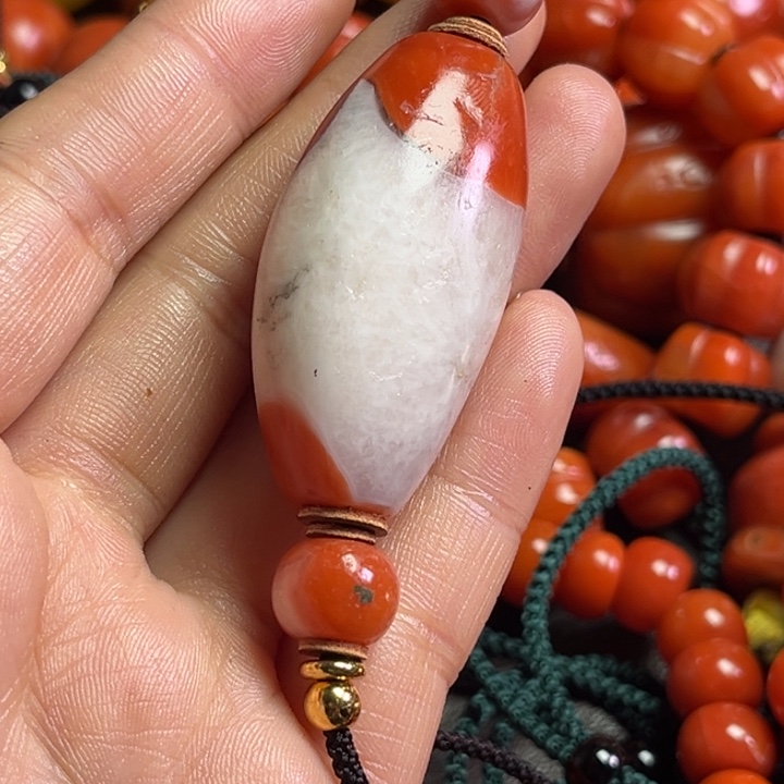 颈饰琉璃相**分琉璃…………..