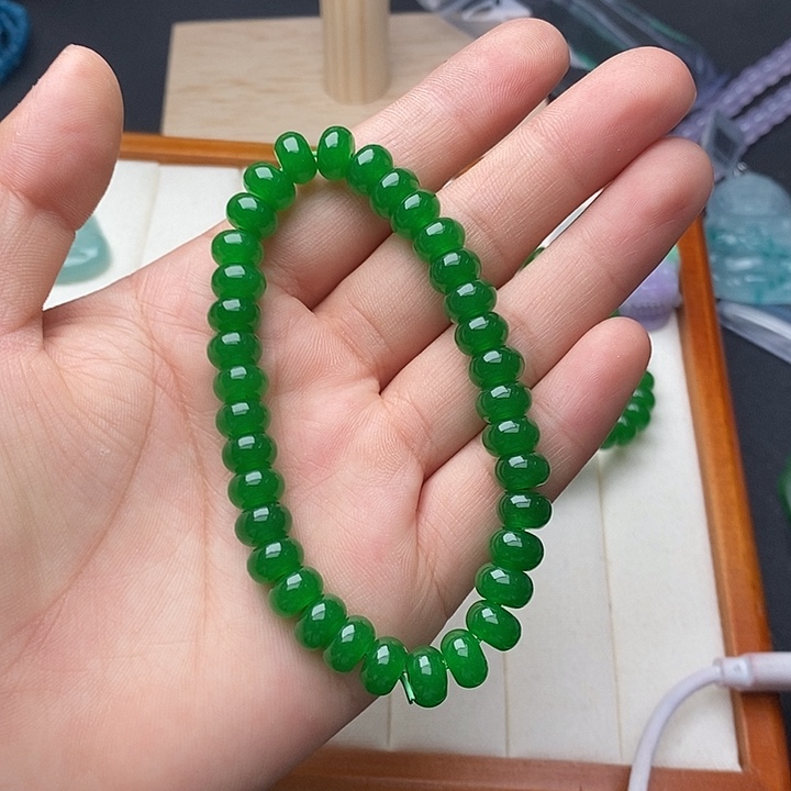 翡翠未镶嵌颈饰239手串