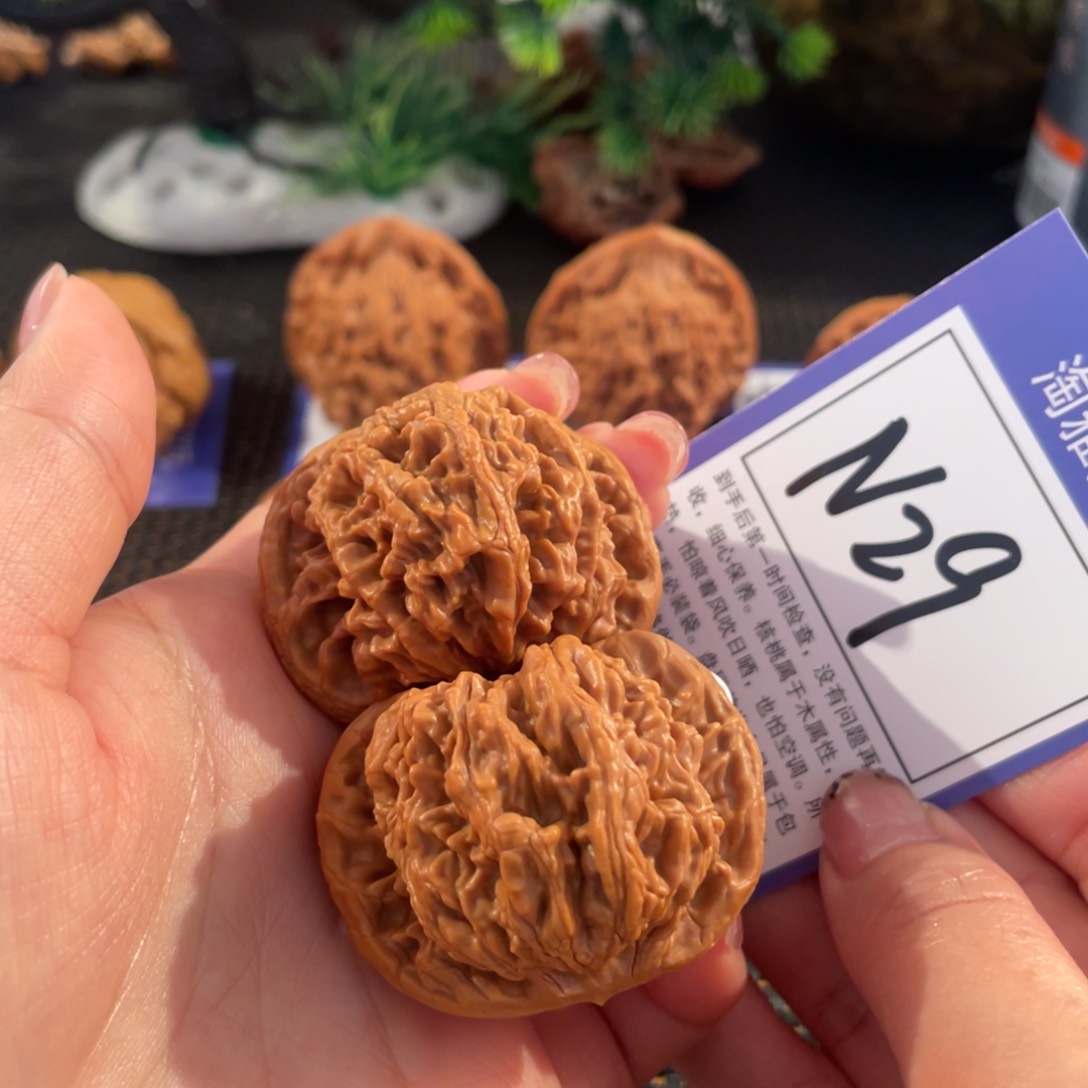 文玩核桃把件N29号4.4虎头