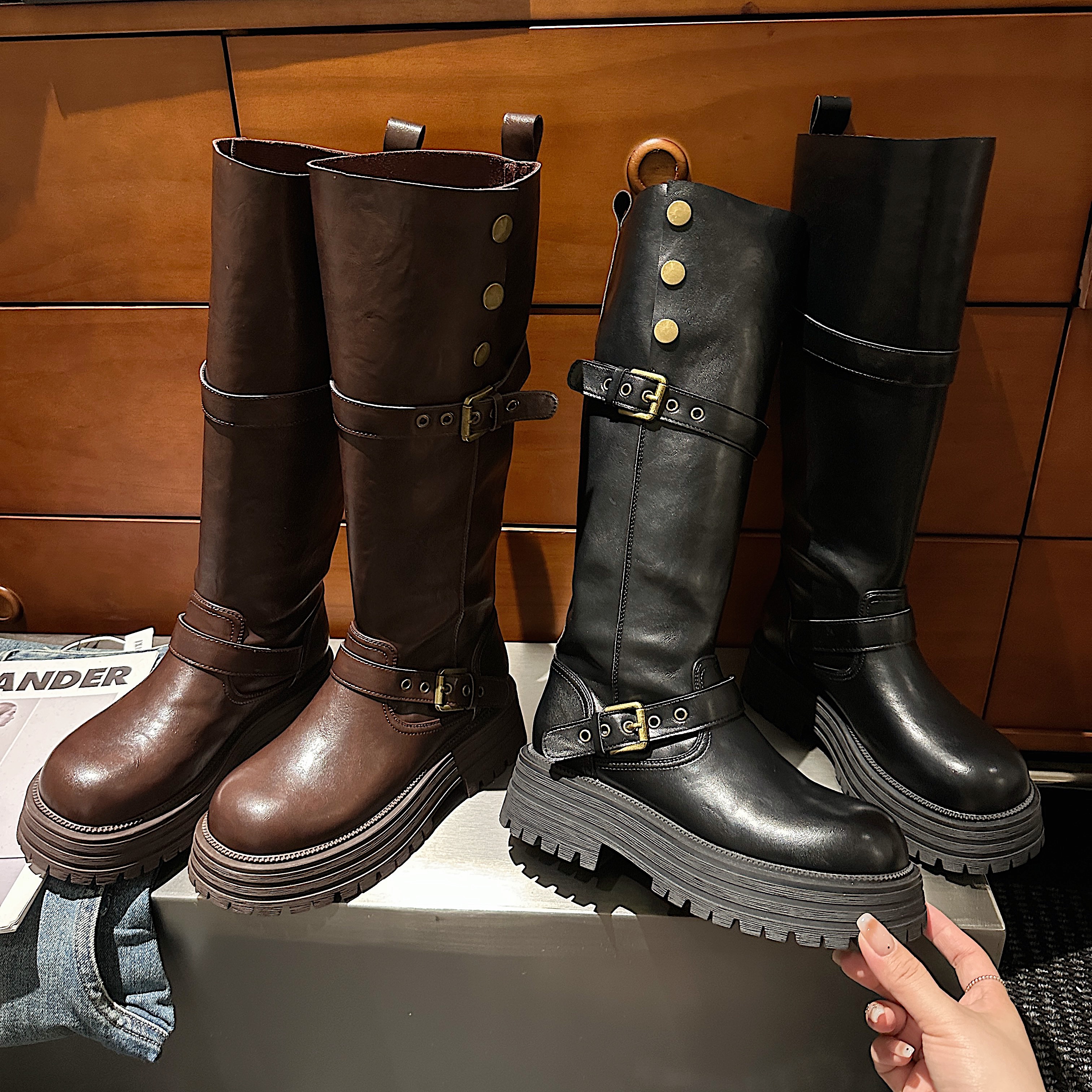 TS长筒靴2024秋季新款复古皮带扣潮流百搭厚底长靴增高时装靴