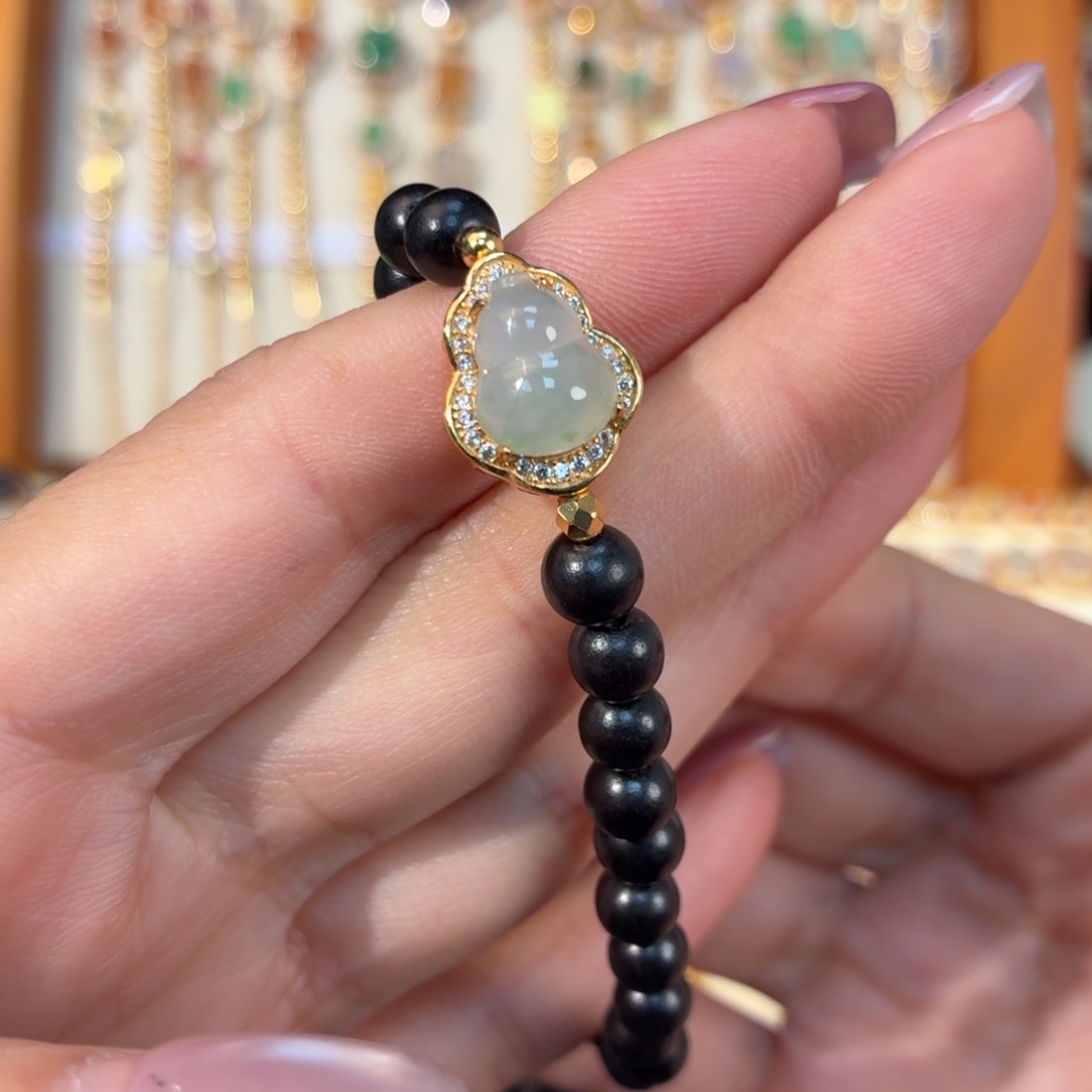 翡翠银S925镶嵌颈饰手串