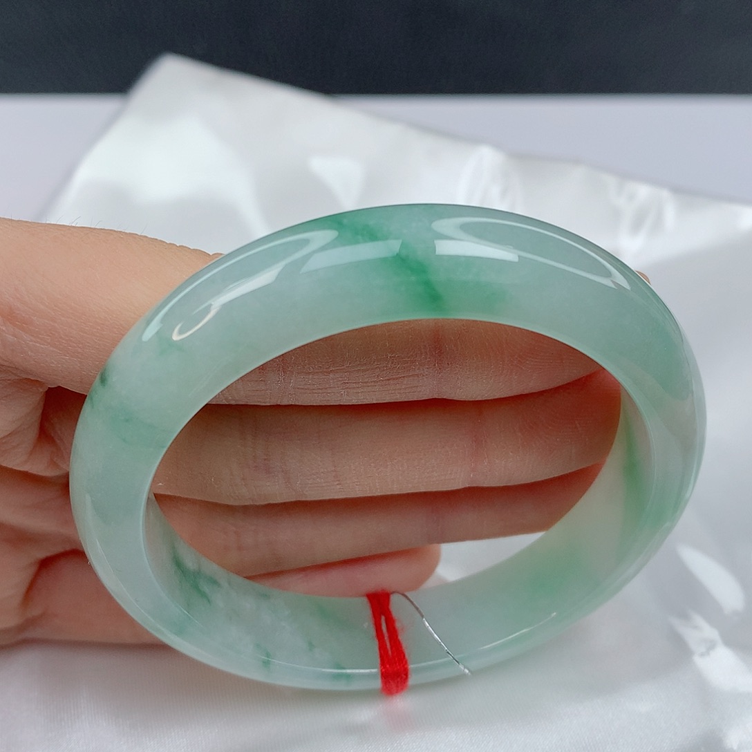 翡翠手镯未镶嵌53.7正圈