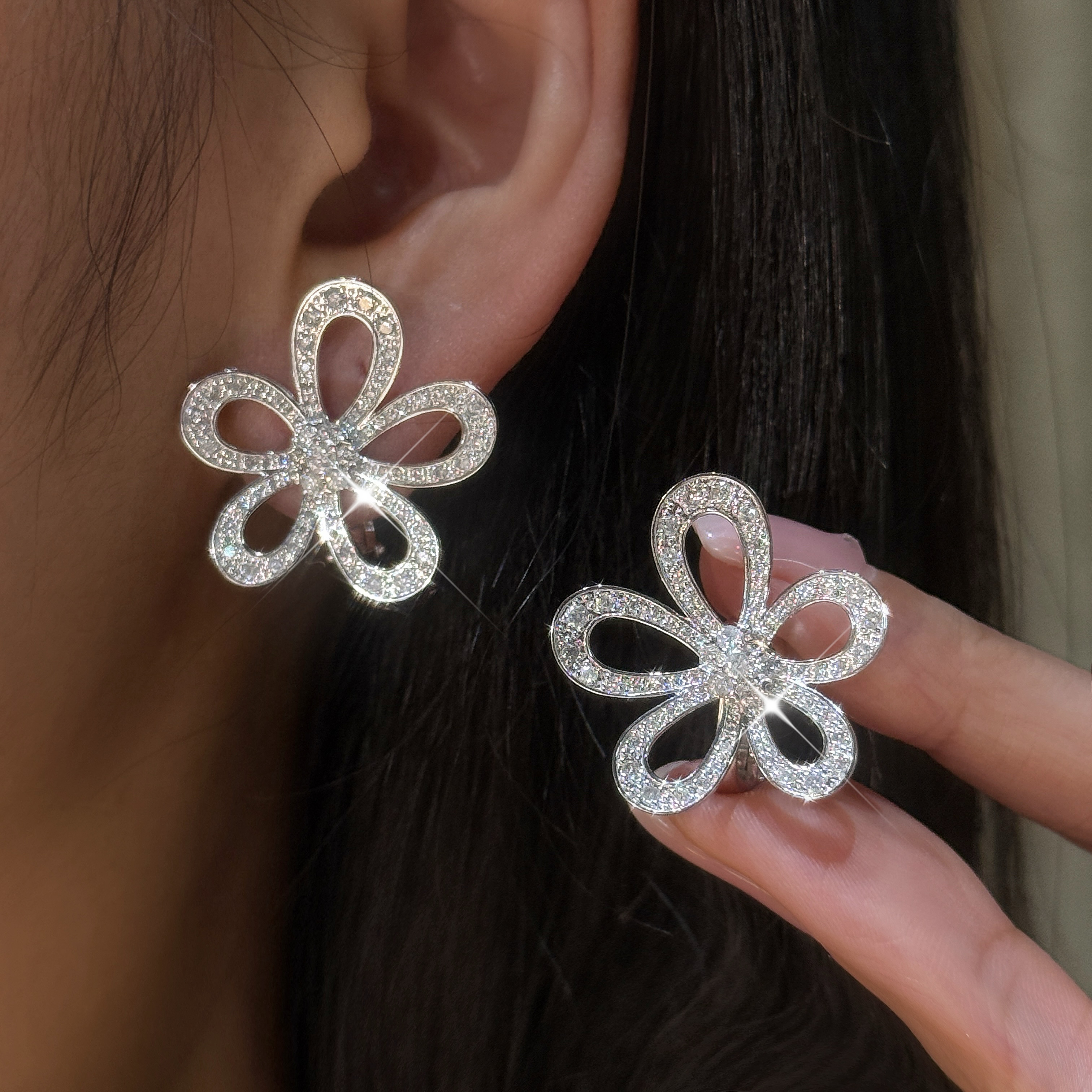 QANNA【双层花瓣】【满钻超大号五花】轻奢名媛富贵格桑花钻石耳扣AY