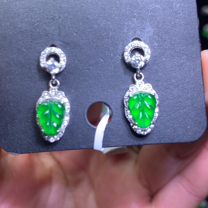 【闪购商品】翡翠吊坠(不含链)银S925镶嵌天然翡翠