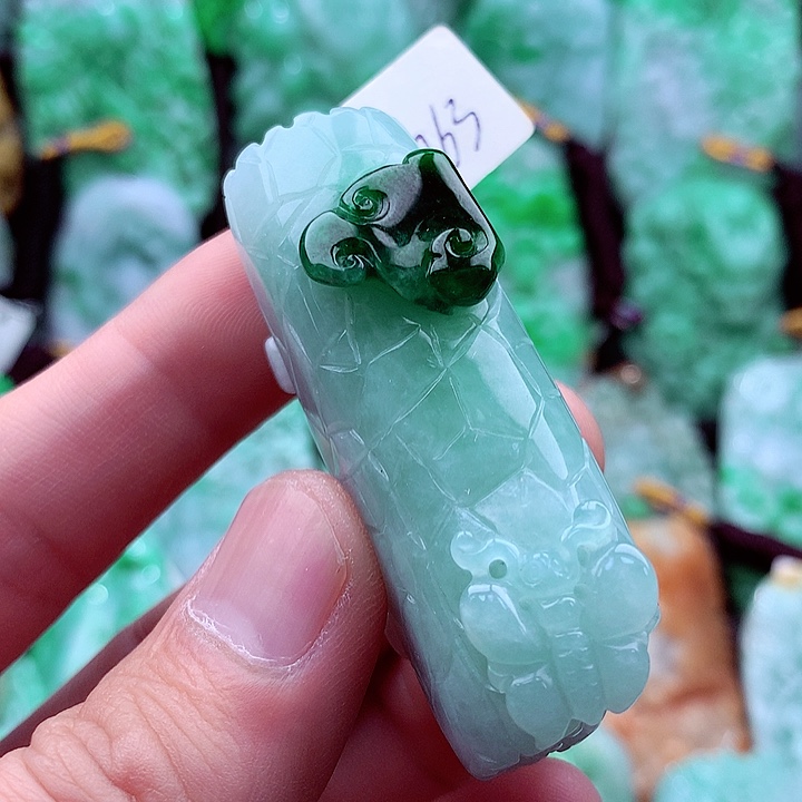 翡翠吊坠(不含链)未镶嵌