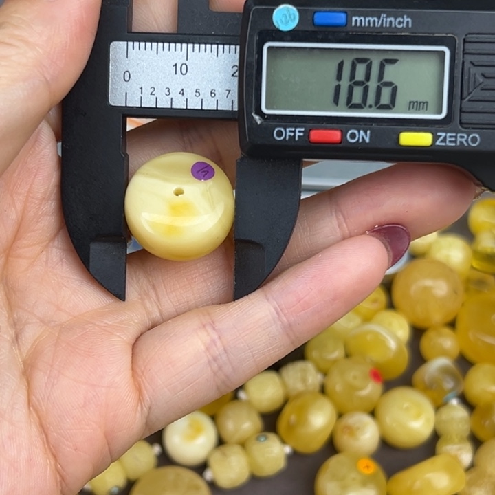 琥珀裸石未镶嵌微瑕224