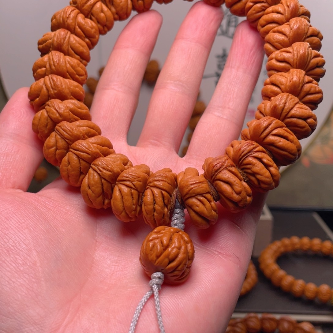 桃核手串豹子头手持