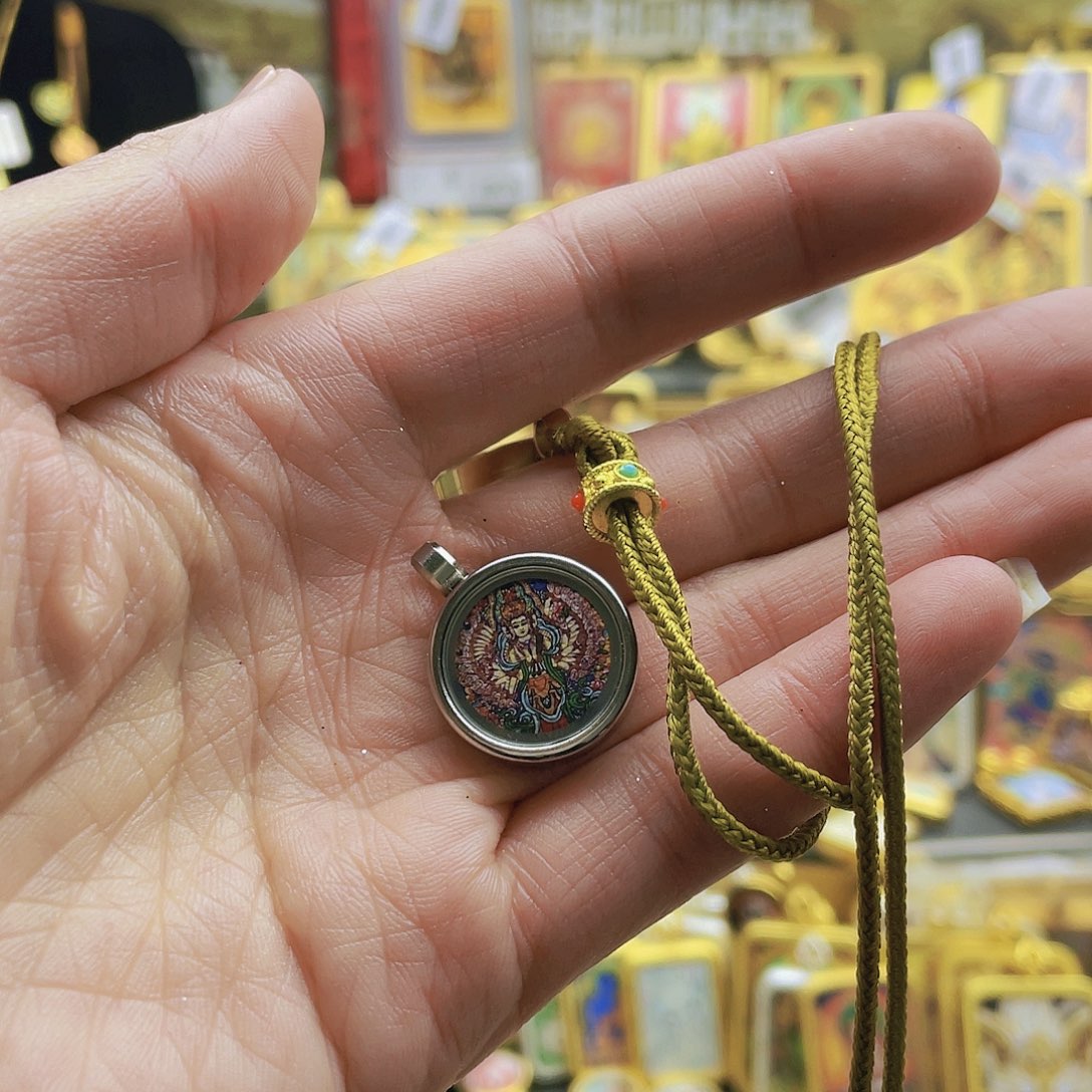 吊坠虹*猪唐卡等多种形式的艺术形式的
