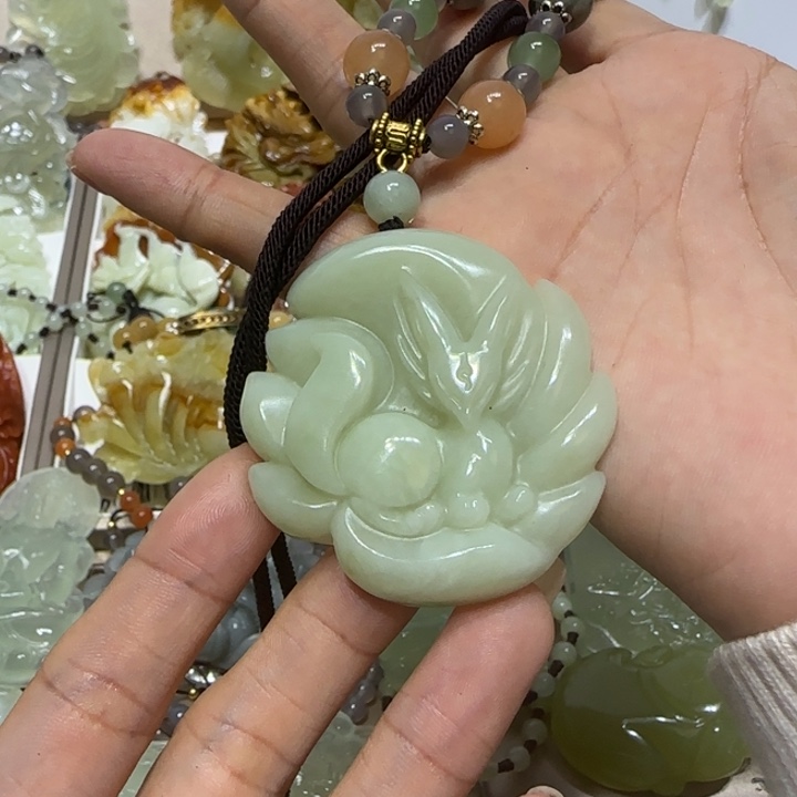 蛇纹石玉吊坠未镶嵌