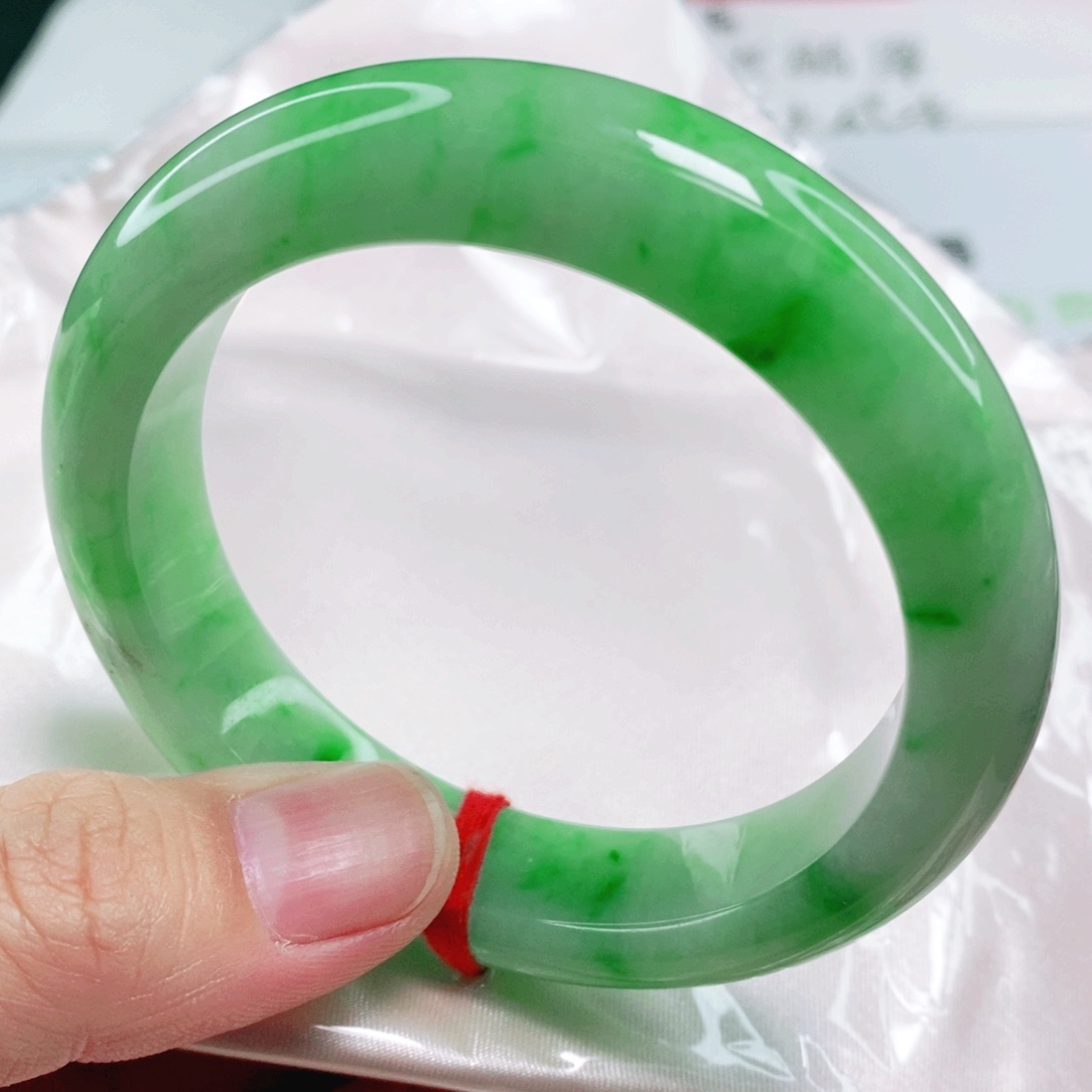 未镶嵌手镯翡翠56.2圈口毕业