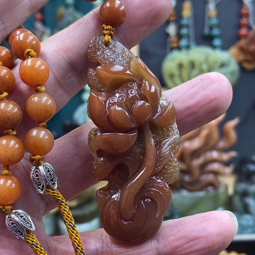 【闪购商品】未镶嵌蛇纹石玉吊坠