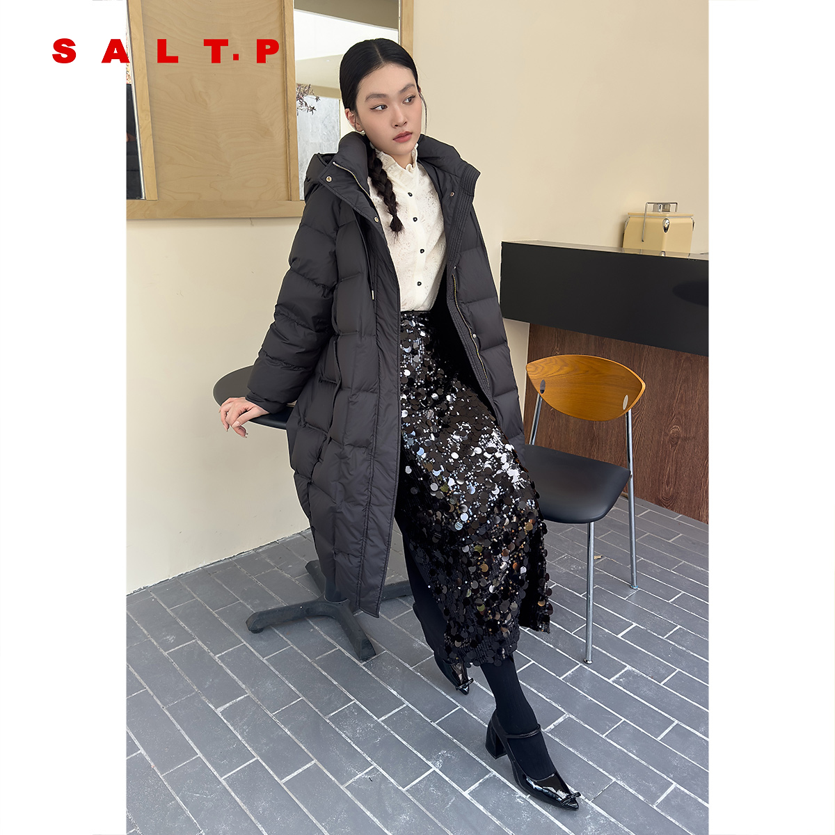 SALT.P可颜 2024年冬季高密盐缩直充连帽长款羽绒服AC34508150