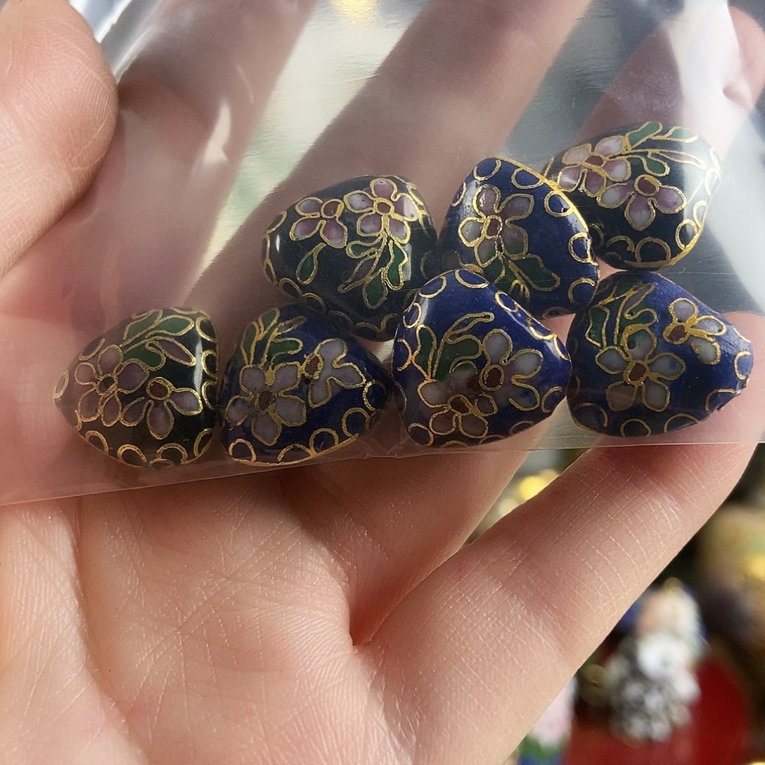 森***地铜景泰蓝心形珠子8颗
