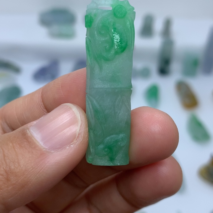 定制翡翠未镶嵌竹节