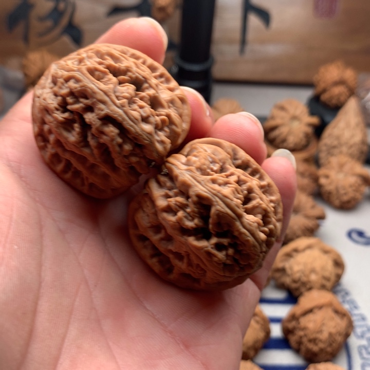 薰***C吊坠桃核山地果大粗筋尺寸39