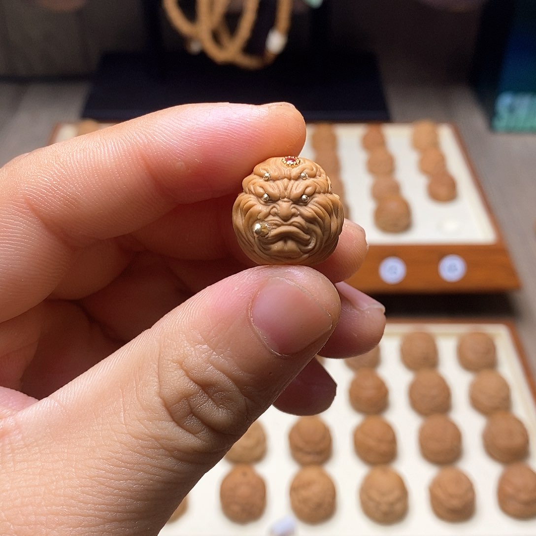 猴头核桃吊坠18左右猴头核桃四目烟鬼