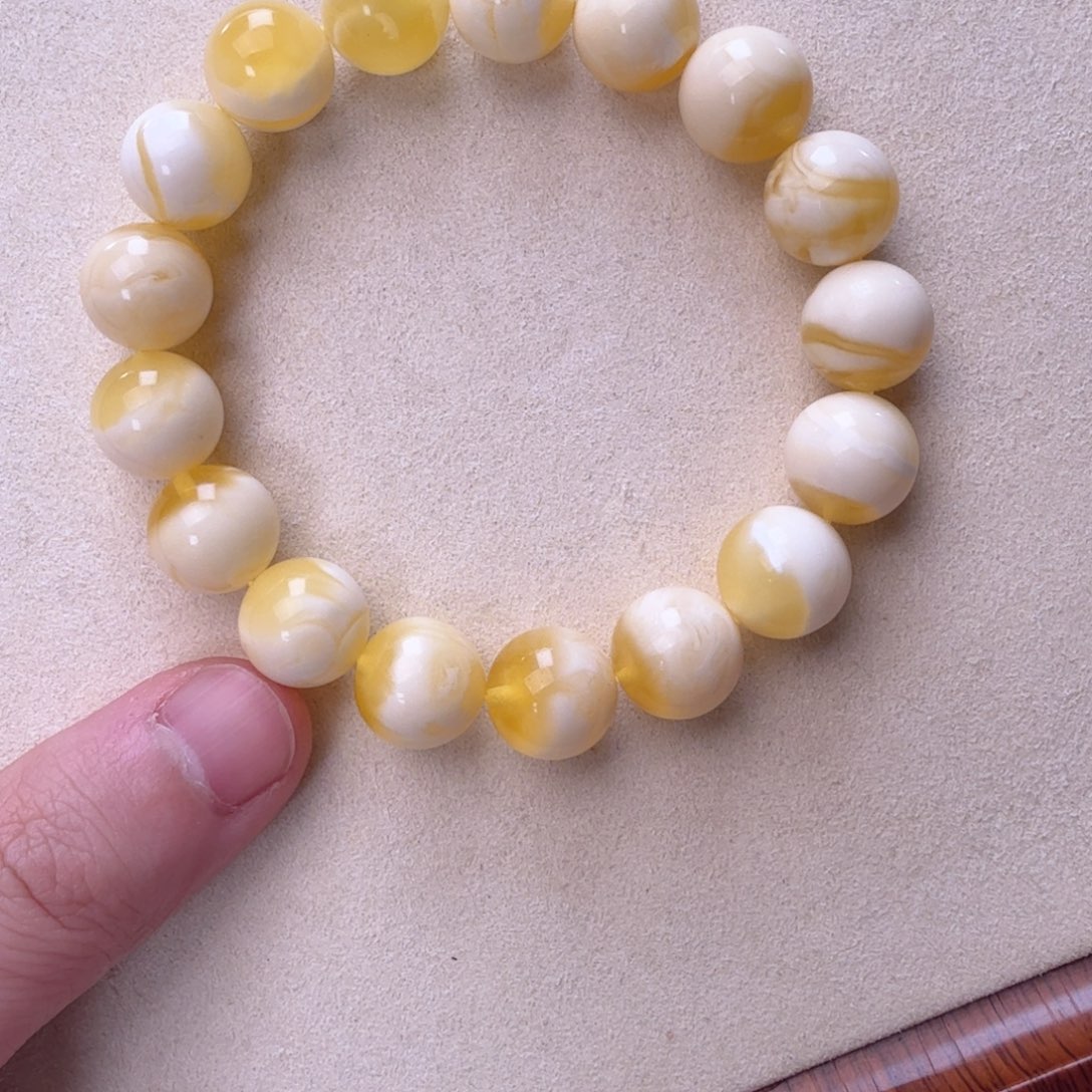 琥珀裸石未镶嵌娜*子天然蜜蜡