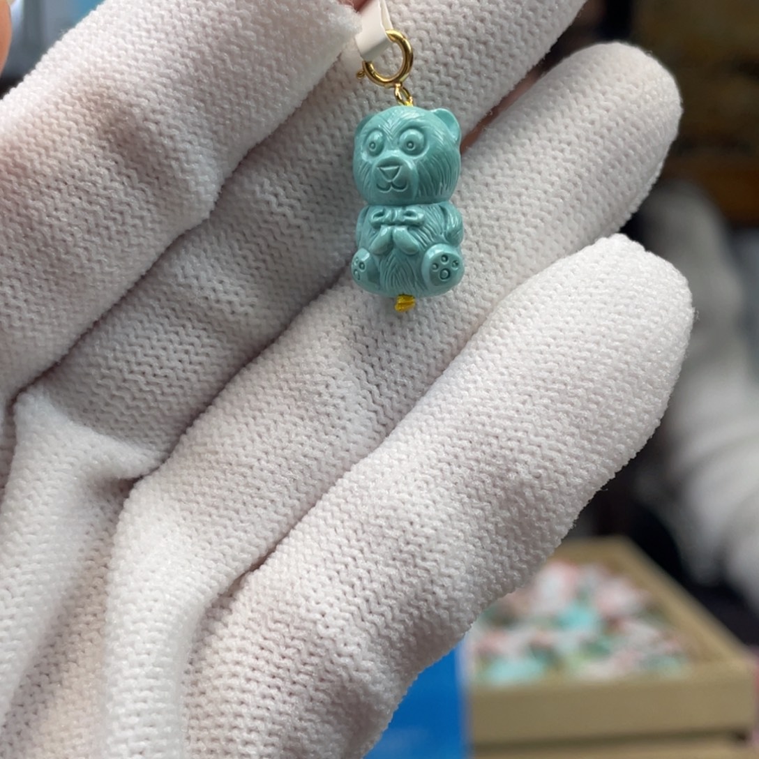 绿松石未镶嵌挂件