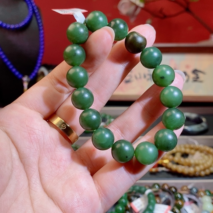 未镶嵌和田玉手链沧**帆