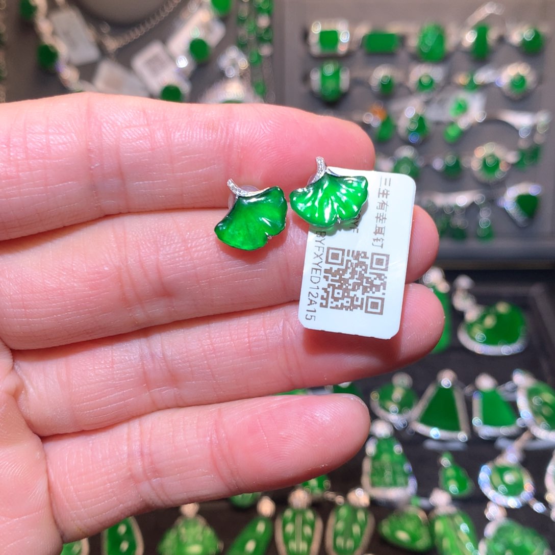 翡翠耳钉18K金镶嵌天然翡翠