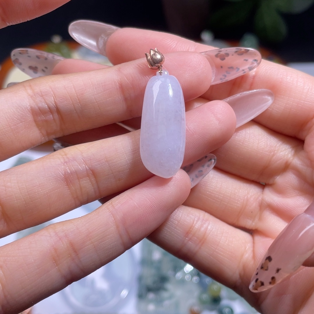 翡翠颈饰18K金镶嵌佛瓜