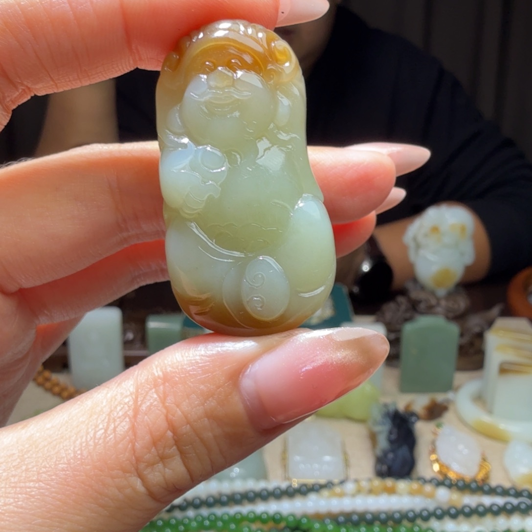 和田玉挂件未镶嵌玉*