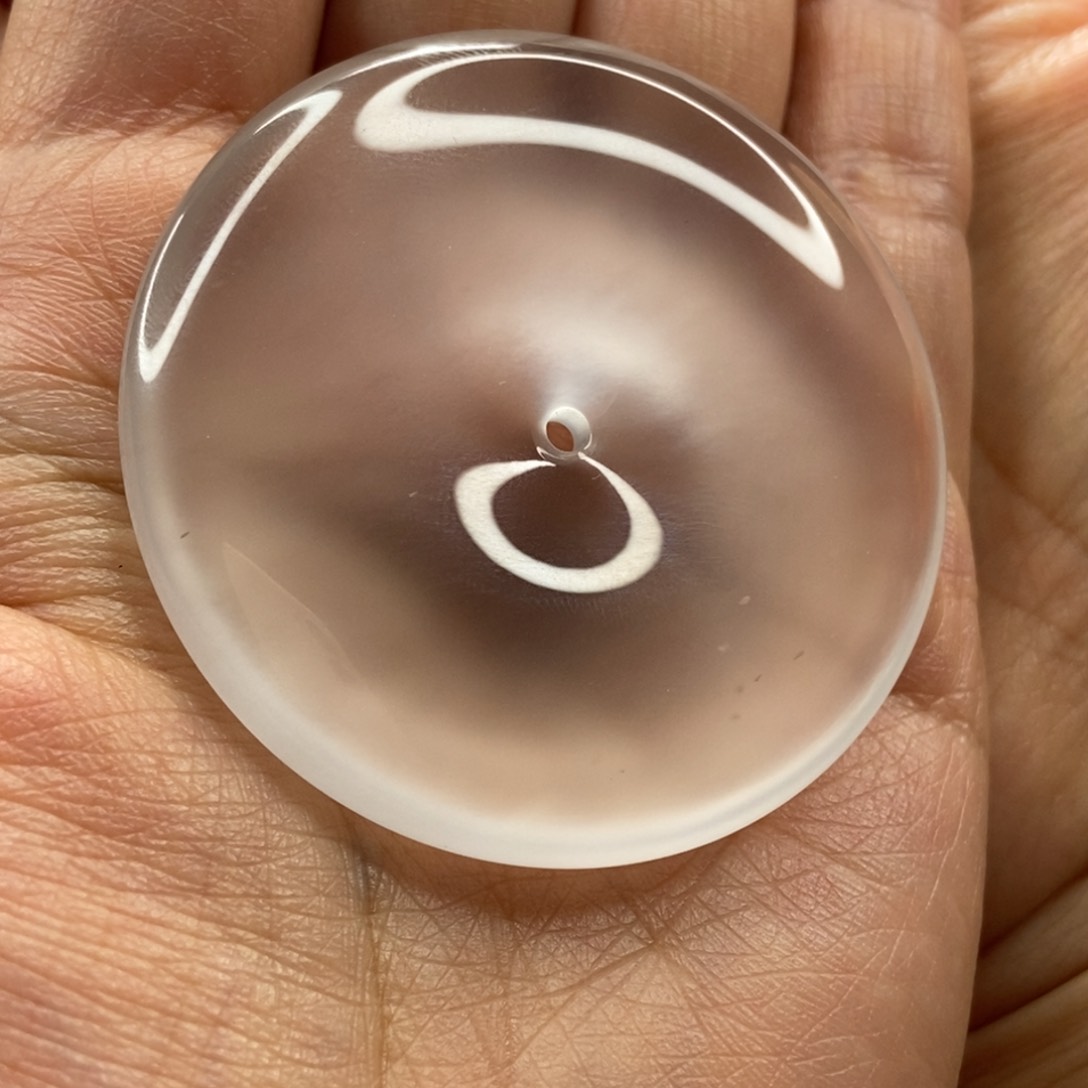 石英质玉未镶嵌颈饰一***光