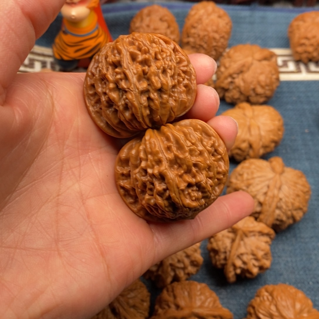 文玩核桃把件40汉高楼