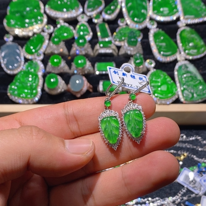 翡翠耳饰银S925镶嵌天然A货翡翠