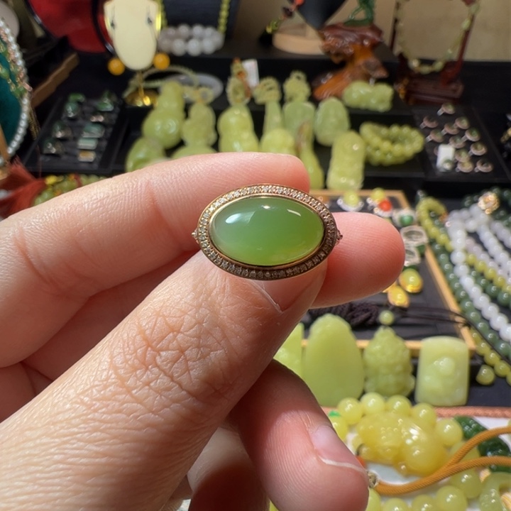 和田玉（碧玉）颈饰18K金镶嵌