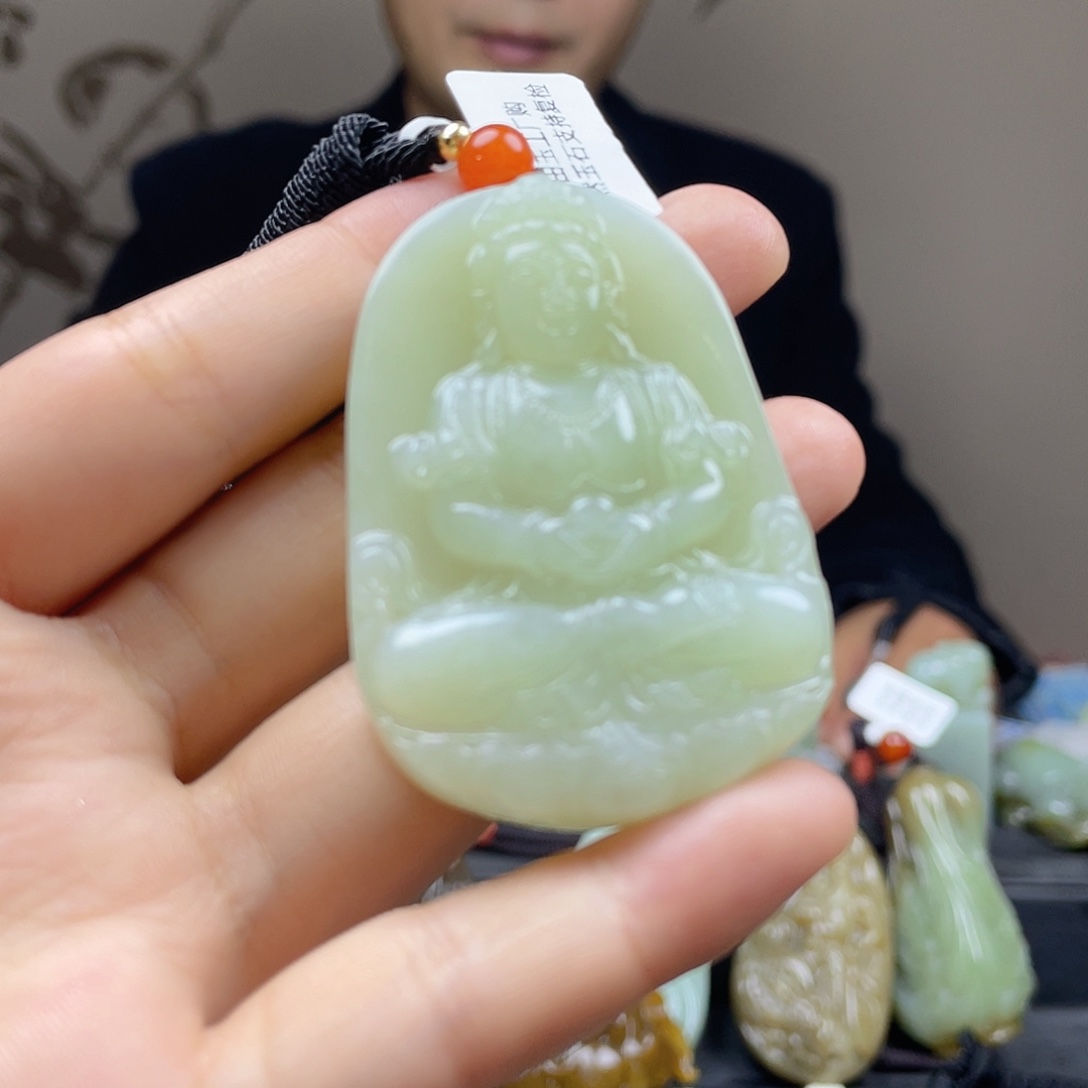 和田玉未镶嵌颈饰