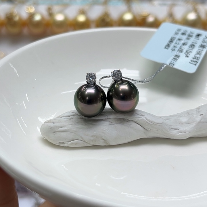 18K金镶嵌耳饰海水珍珠9-10mm孔雀绿