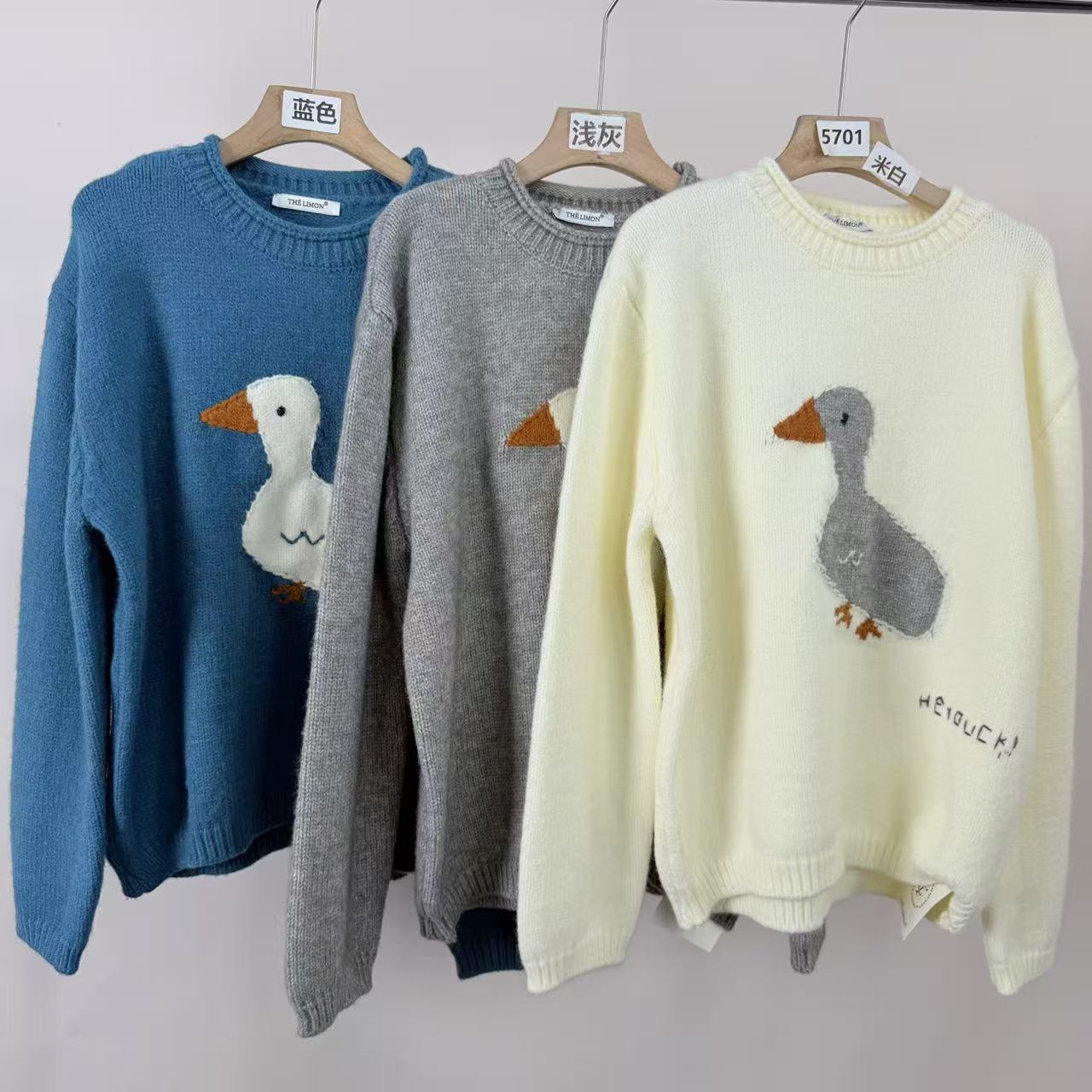 5701号8358#秋冬韩系百搭圆领提花小鸭子毛衣