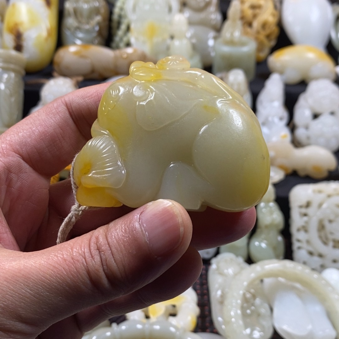 和田玉颈饰未镶嵌