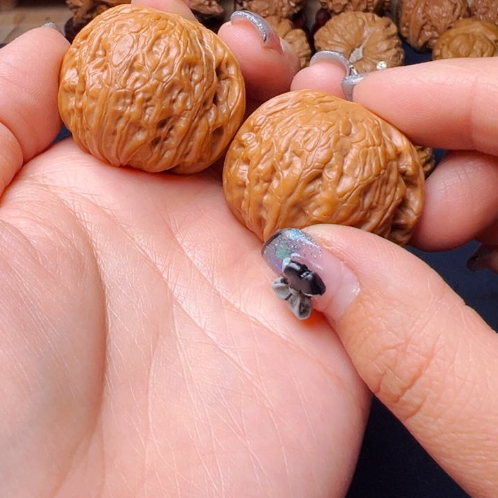 文玩核桃吊坠铁锤38