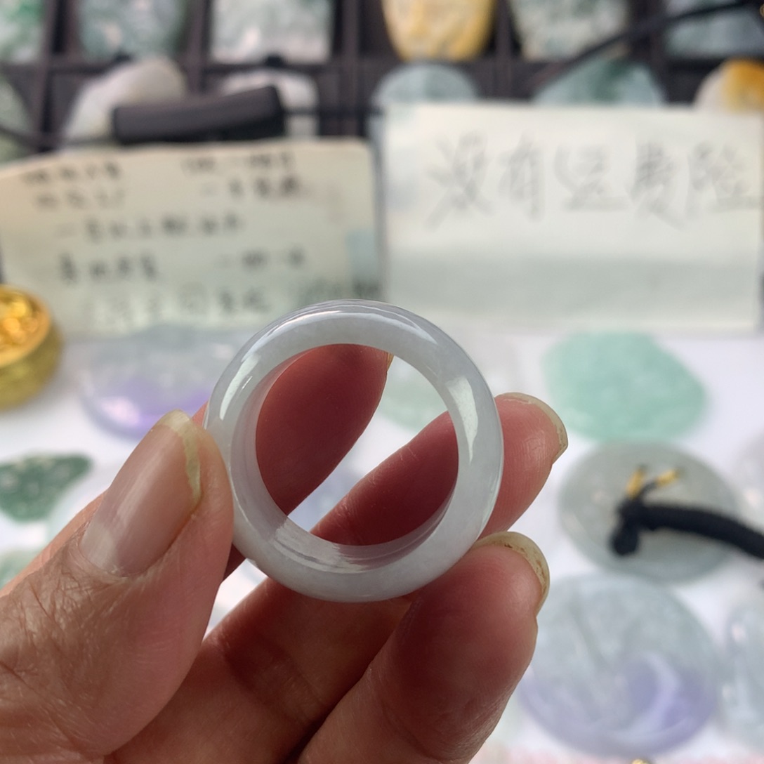 翡翠颈饰未镶嵌－