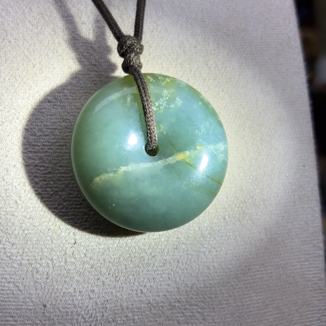 岫玉未镶嵌颈饰花玉兰扣子