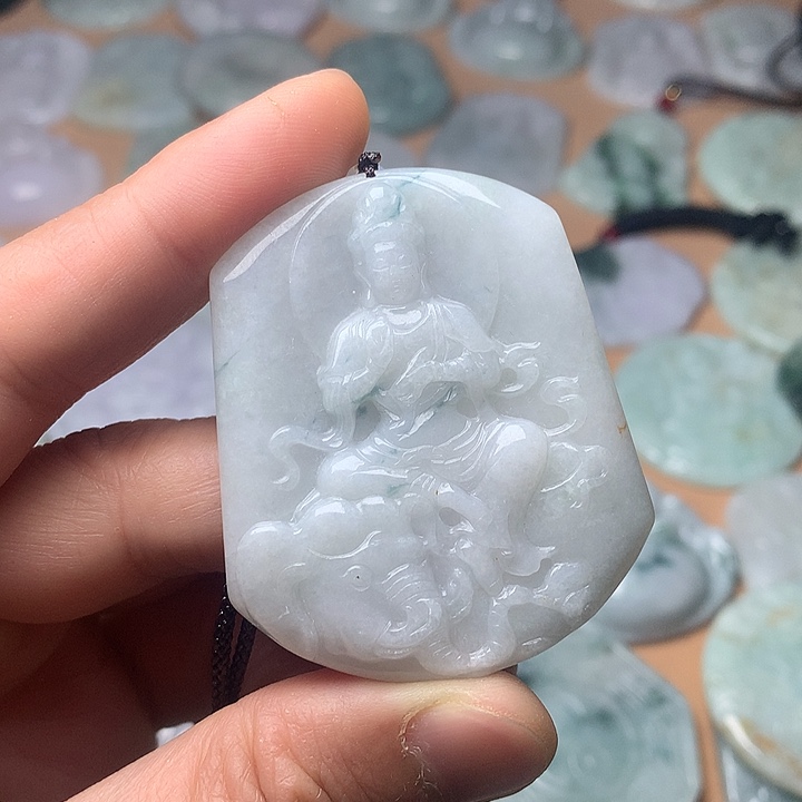 翡翠未镶嵌颈饰普贤