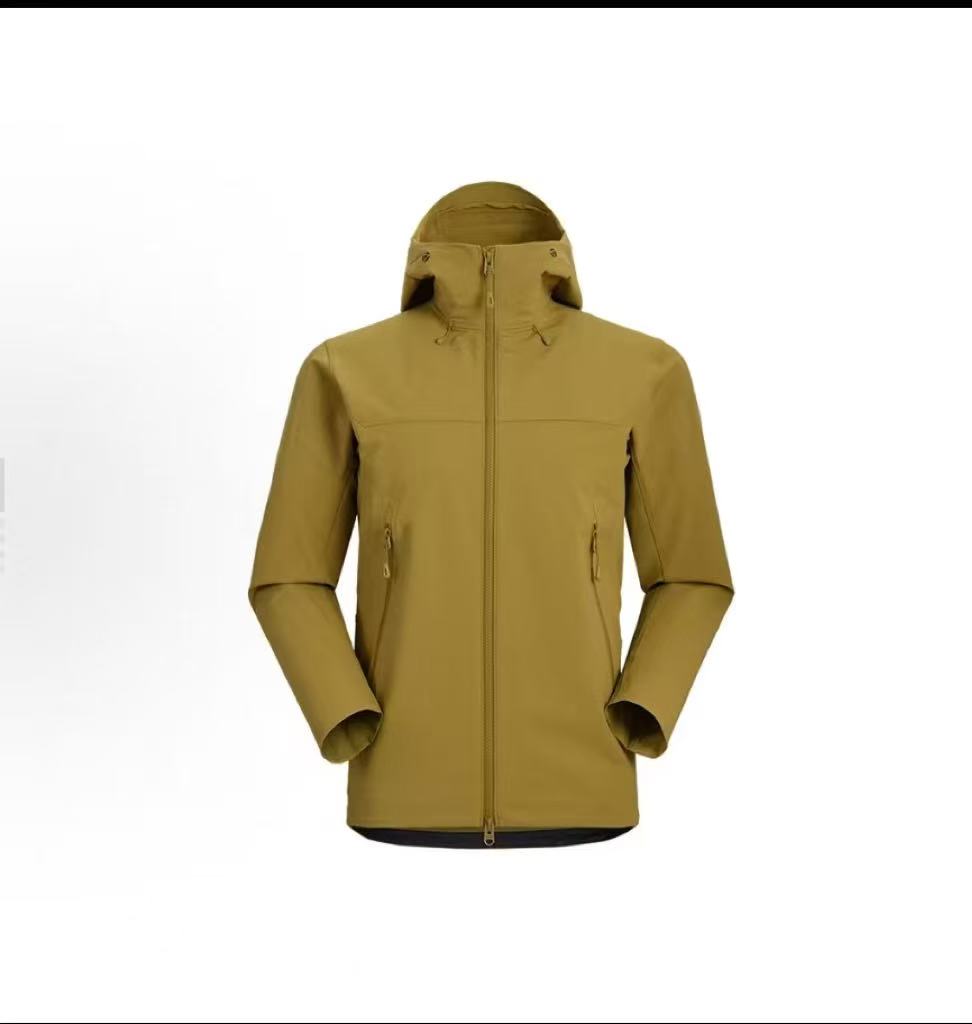 未拆封  【海外撤柜】防风防水透气户外马8冲锋衣  18