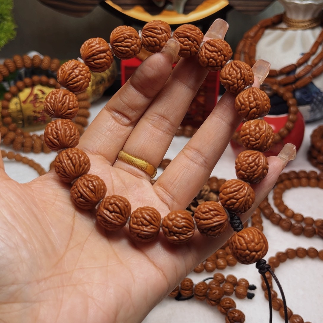 吊坠桃核16野生籽红皮荔枝