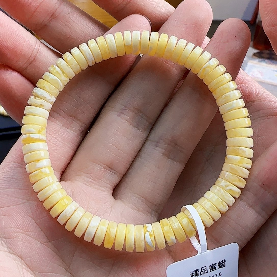 未镶嵌琥珀珠宝奇石