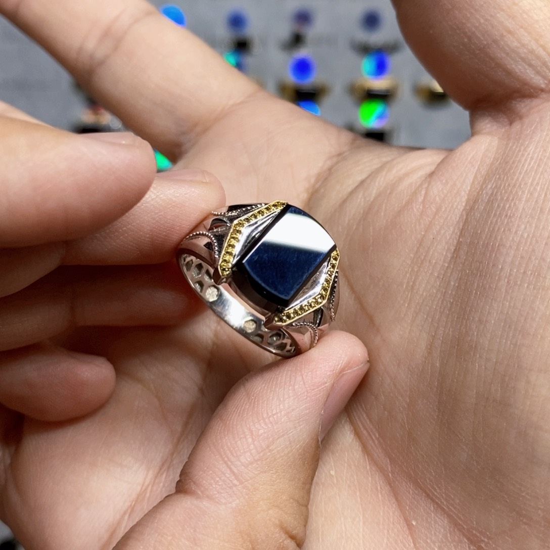 翡翠戒指18K金镶嵌墨翠男戒