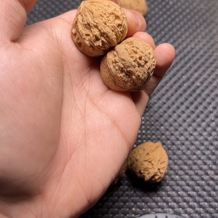 文玩核桃吊坠粗筋绣球