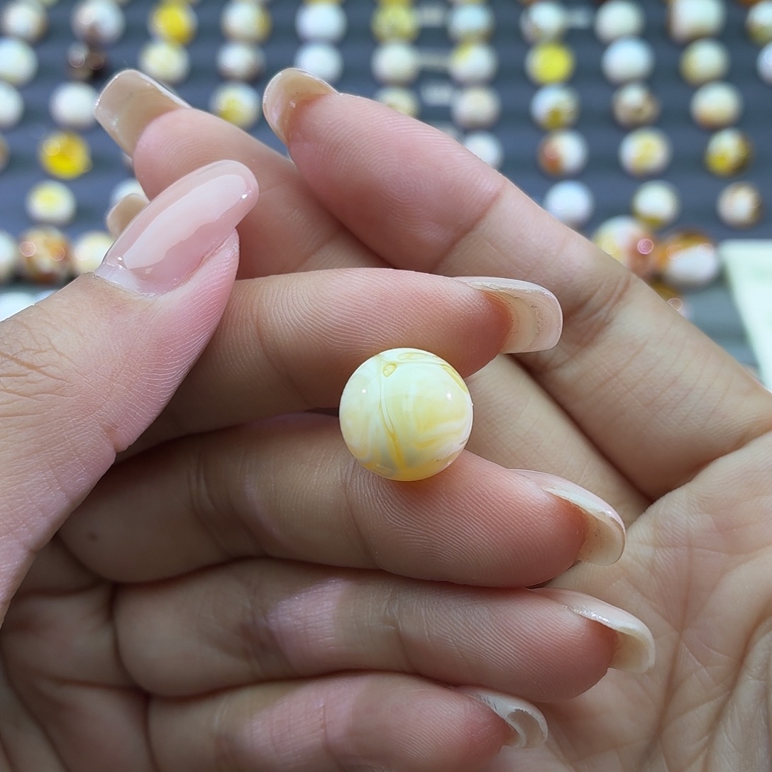 琥珀未镶嵌裸石13.5