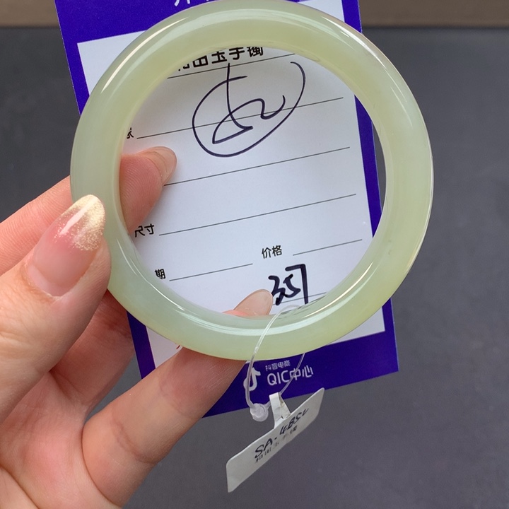 和田玉（糖玉）手镯未镶嵌