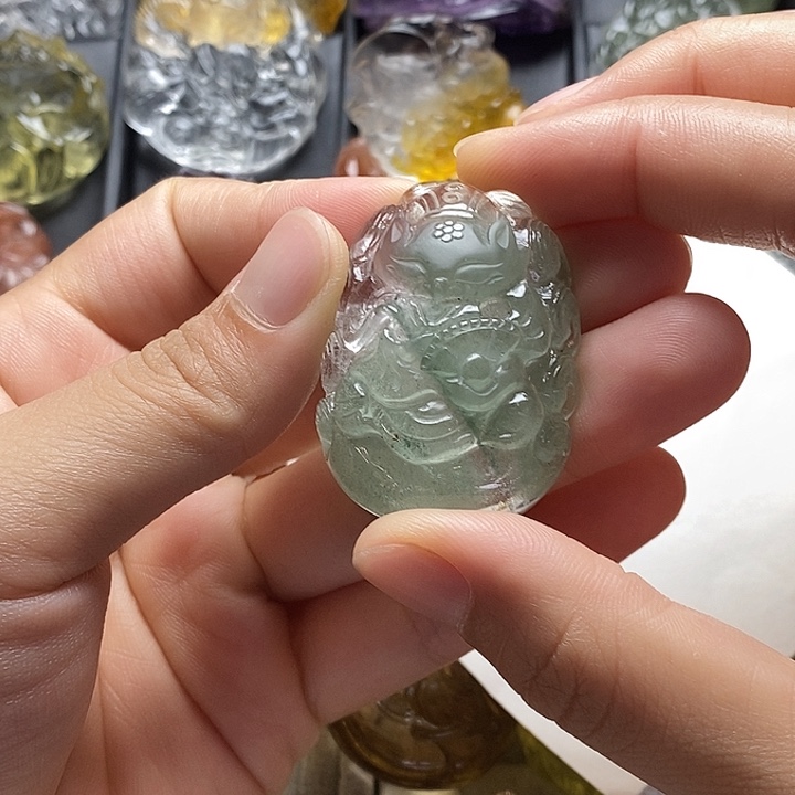 未镶嵌颈饰水晶水晶吊坠