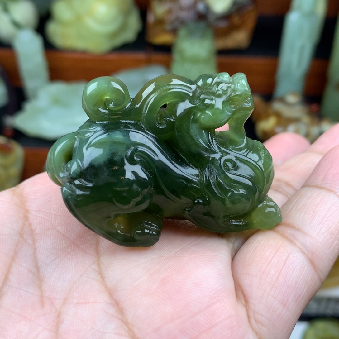 岫玉手把件未镶嵌