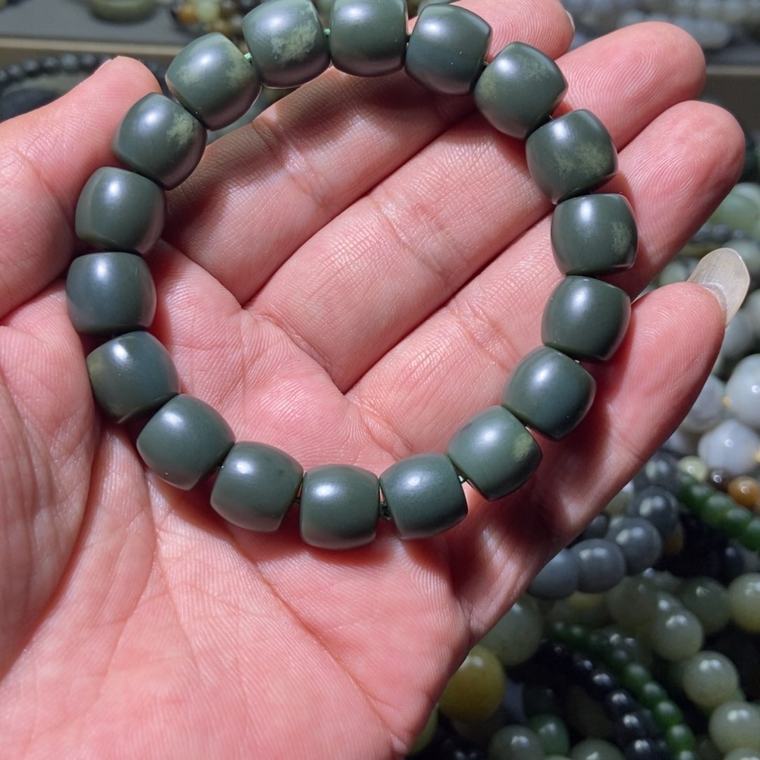 和田玉手链未镶嵌