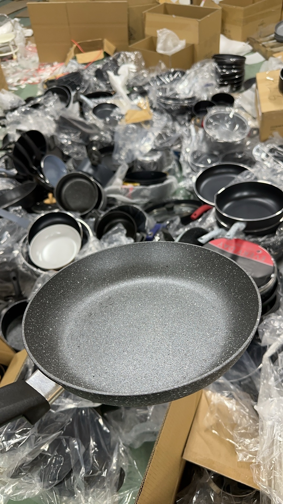 A63煎锅炒锅不粘锅口径26高度5 外贸尾货部分微瑕，介意勿拍