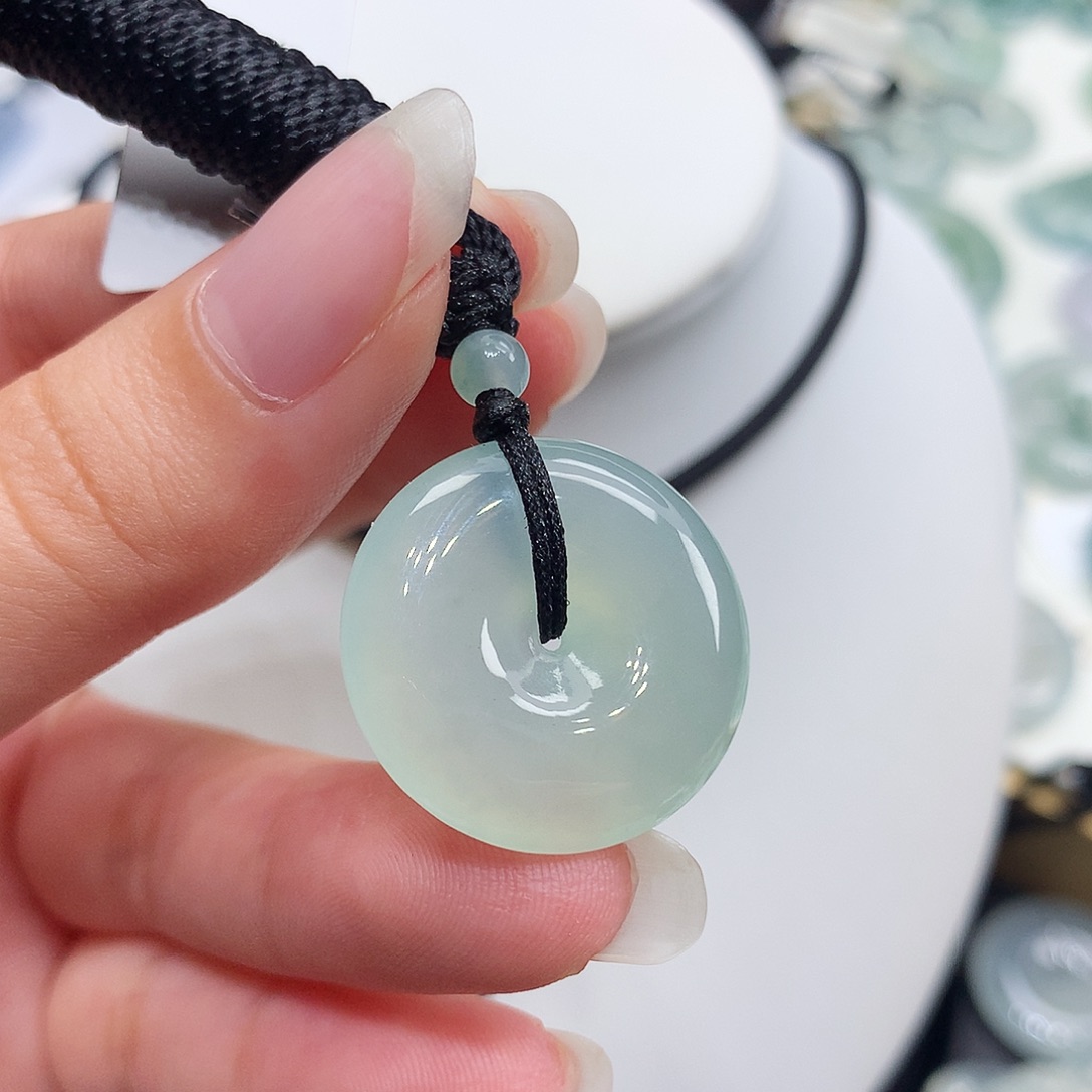 翡翠未镶嵌胸饰翡翠28，23./5.6